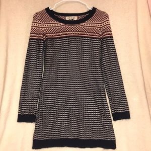 Sweater dress with navy and red detailing